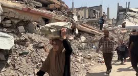Palestinians flee amid Israeli attacks in Gaza