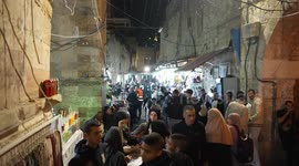 Israel: Muslims visiting Al-Aqsa Mosque for Laylat al-Qadr boost Old City bazaar