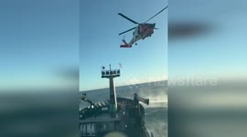 US: Helicopter Crew Rescues Two Fishermen in Alaska