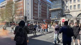 UK: Pro-Palestine activists halt traffic on London's Marylebone Road