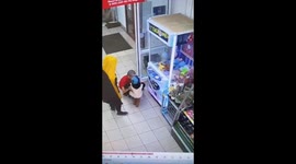 Siblings caught trying to cheat claw machine in Khabarovsk Krai, Russia