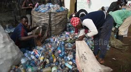 Kenya: Nairobi residents mobilize to collect plastic waste ahead of International Day of Zero Waste