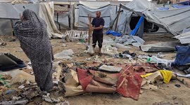 Gaza Strip: Israeli strike hits tents of displaced Palestinians sheltering in Gaza