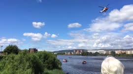 DUPLICATE Emergency services search for body after car plunges into River Clyde