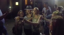 Rebel Wilson departs Phoenix Theatre in London
