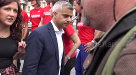 Heckler confronts Sadiq Khan in London