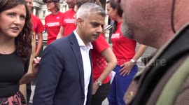 Heckler confronts Sadiq Khan in London
