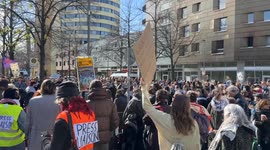 Germany: Berliners protest deportation of four Palestinian activists