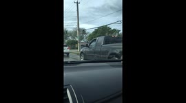Stoplight Road Rage with Pepper Spray