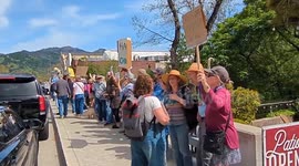 US: ‘Hands Off!’ Protests Against Trump and Elon Musk Erupt Nationwide 6
