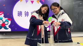 Science experiment amazes pupils in China