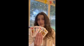 Magician READS your mind with boggling card trick - can you figure it out?