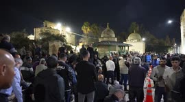 Israel: Thousands of Palestinians perform Taraweeh prayers at Al-Aqsa Mosque under Israeli restrictions on Laylat al-Qadr (2)