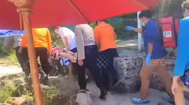 Russian tourist injured from being hit by wave while taking selfie on rock in Bali