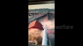 Truck plunges from elevated road in Cixi, Zhejiang—vehicle mangled, but driver miraculously survives