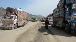 Afghanistan: Afghan refugees surge at Torkham border after deportations from Pakistan