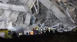 Thailand: Rescue operations continue at collapsed building in Thailand after powerrful earthquake (2)