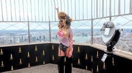 US: Kesha Visits Empire State Building
