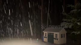 US: Connecticut Sees Spring Snow Showers