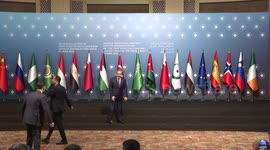 Türkiye: Foreign ministers attend family photo session at Gaza Contact Group meeting in Antalya