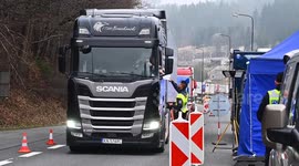 Czechia: Trucks checked at border crossing in Czech Republic due to risk of spreading foot-and-mouth disease