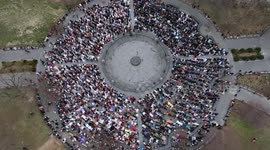 US: Muslims in New York gather for Eid al-Fitr prayer
