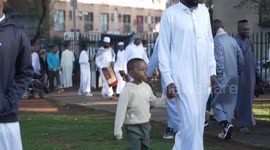 South Africa: Hundreds of Muslims in South Africa pray on 1st day of Eid al-Fitr