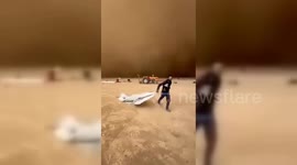 Algeria: Sandstorm Sweeps Across Algerian Desert