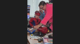 Superfan feels crushed after family cuts Spider-Man cake