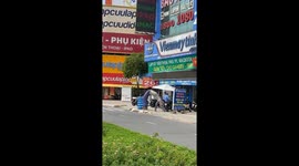 Air-filled advertisement mascot dances in Ho Chi Minh City
