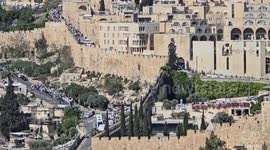 Israel: Israeli Knesset member joins thousands of illegal settlers in storming Al-Aqsa Mosque in Jerusalem