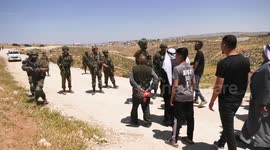 Palestine: Israeli forces disperse Palestinians performing Friday prayers in Hebron, detain three