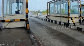 Cctv - Speeding Lorry Crashes Into Tollgate Cabin on Hyderabad-Warangal Highway, Injuring Staff