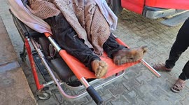 Funeral prayers held for Palestinians killed in Israeli strike on Deir al-Balah, Gaza (2)