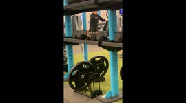 Gym Fail: Guy doing Funny Gym Ritual