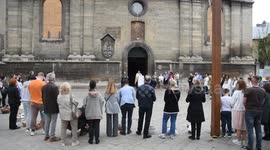Ukraine: Orthodox Christians in Ukraine hold preparatory ceremony on eve of Easter