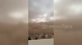 Saudi Arabia: Sandstorm Disrupts Life in Al Badayea, Saudi Arabia