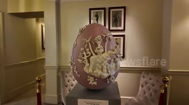 A compilation of all the available eggs of The Big Egg Hunt which is a City wide egg hunt for Wildlife conservation. Video shows 116 of the Easter Eggs