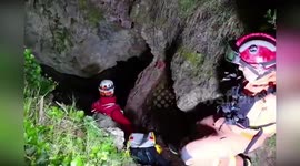 Spain: Four Men Rescued After Being Trapped for Hours in Sumidors Tunnel Cave