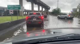 US: Heavy Rain Causes Flooding, Road Closures in Greater New Orleans