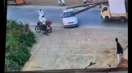 CCTV Shocker: Narrow Escape on Highway Near Kolhapur as Iron Rods Pierce Car