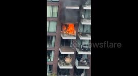 UK: Fire Breaks Out at Apartment Building in East London