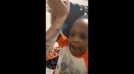 Mischievous kid catches Dad off-guard and instantly pays a hilarious price for it