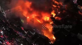Massive fire rips through 500 homes in Manila slums