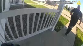 Heroic police officers rescue resident from burning apartment in Illinois