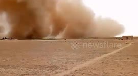 Syria: Severe Dust Storm Hits Southeastern Deir ez-Zor, Syria