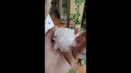 A tornado with large hail causes great damage in northern Vietnam