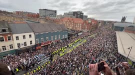 UK: Newcastle United celebrate Carabao Cup win with parade (2)