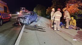 US, Bakersfield: Bakersfield Crash Involving Pickup And SUV Leaves 2 Injured