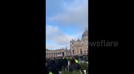 People Flock to St. Peter’s Square for Pope Francis’s Funeral 6